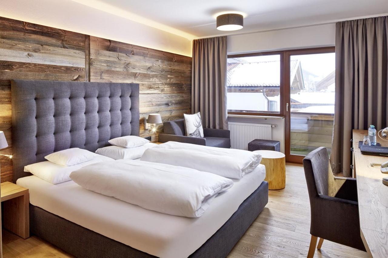 Der Gruene Baum Mountain Boutique Hotel Ehrwald Bilik gambar