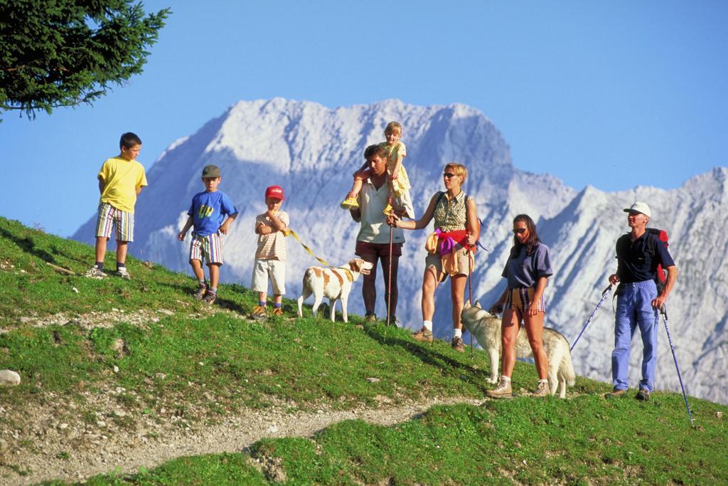 Der Gruene Baum Mountain Boutique Hotel Ehrwald Luaran gambar