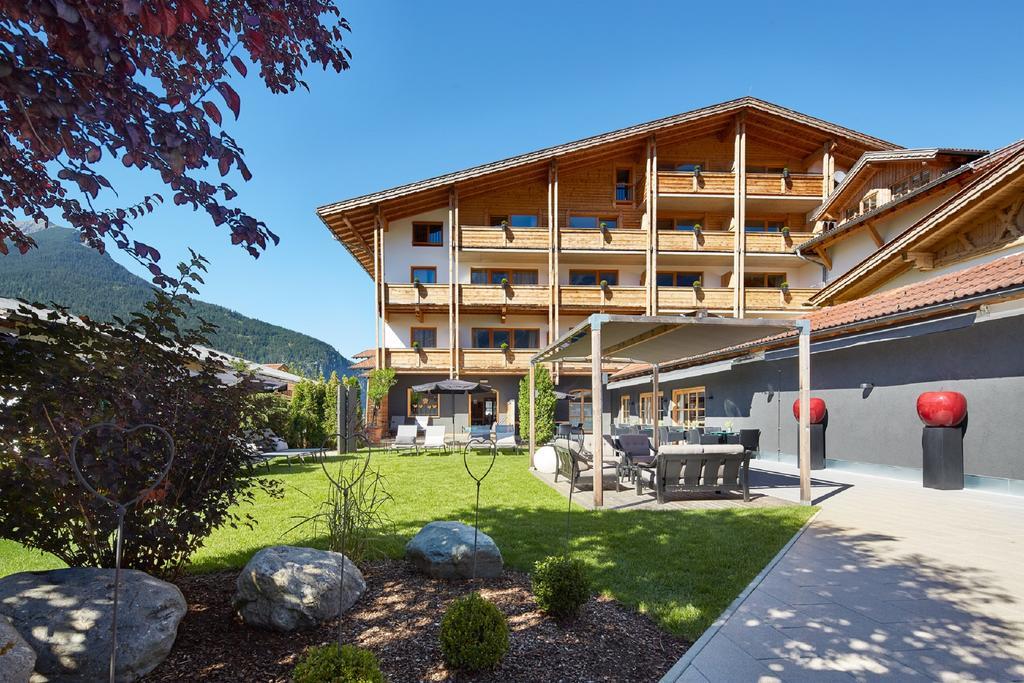 Der Gruene Baum Mountain Boutique Hotel Ehrwald Luaran gambar