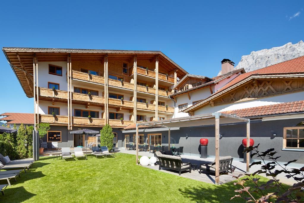 Der Gruene Baum Mountain Boutique Hotel Ehrwald Luaran gambar